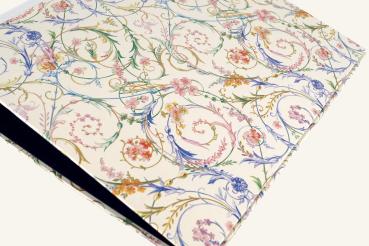 Preview: Beautiful binder with colorful spinners and real linen edges