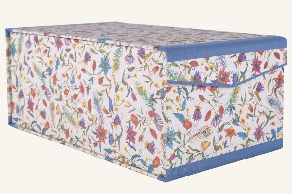 Sturdy and elegant box for pictures in Italian design