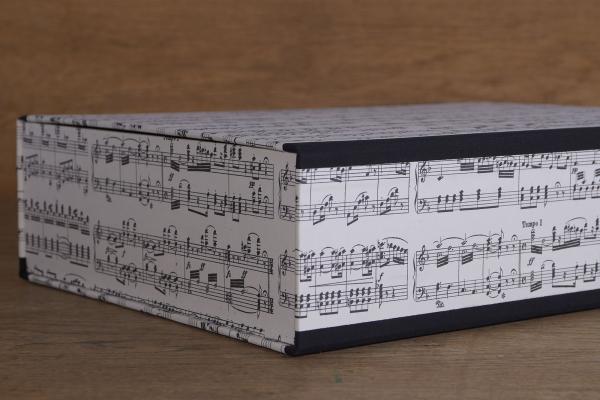 Notenbox mit Notenmotiv schwarz weiß